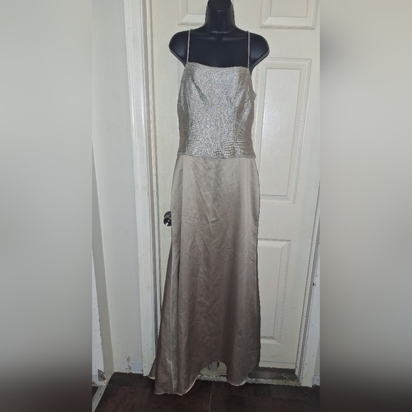 Alfred dunner formal dress/gown size 11-12 - Picture 1 of 5